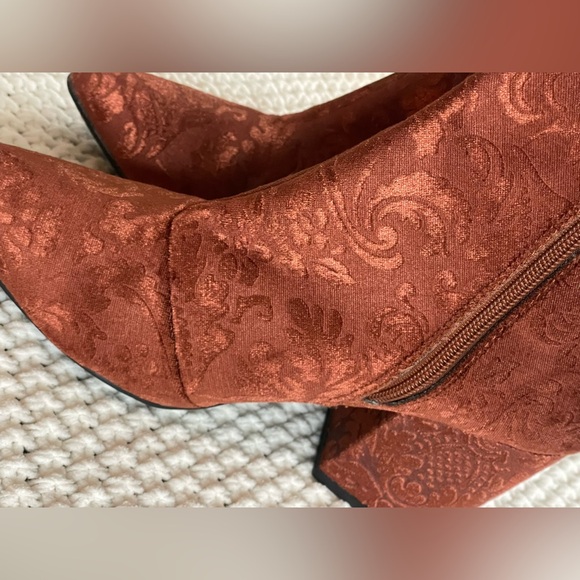Penny Loves Kenny Copper Velvet Jacquard Statement Ankle Boots Block Size 9 - Picture 6 of 9